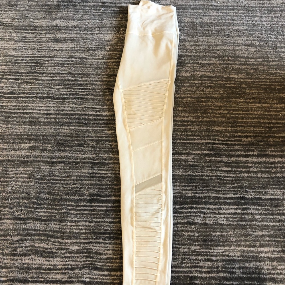 Alo Yoga size small leggings